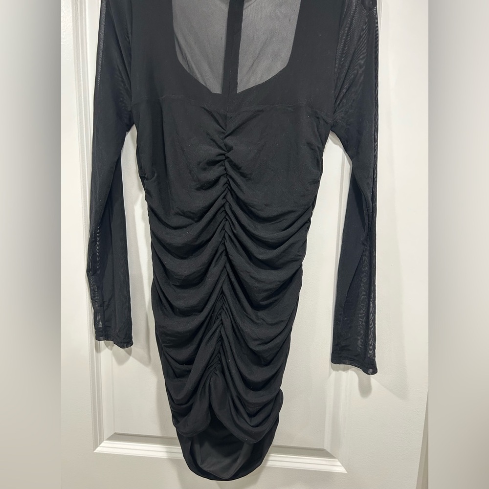 NWOT Mini Ruched Dress - Picture 5 of 8